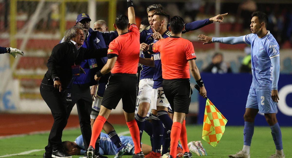 El DT colombiano aseguró que no era fácil jugar en La Paz y calificó al Bolívar de un equipo "fuerte". Foto: EFE