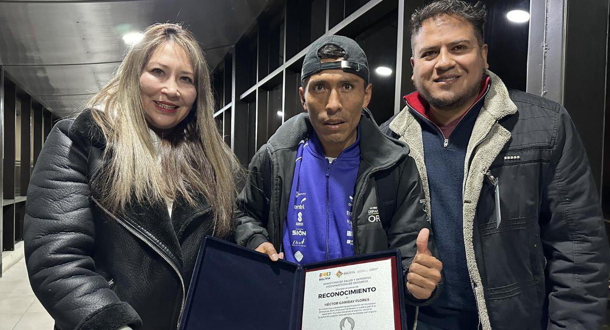 El maratonista recientemente compitió en la maratón de más de 42 kilómetros de los Juegos Olímpicos. Foto: Facebook Min de Salud